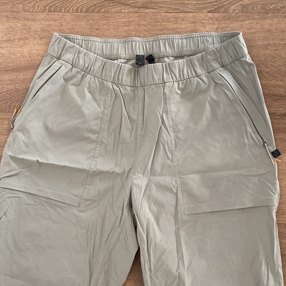 Lululemon pants - Picture 3 of 4